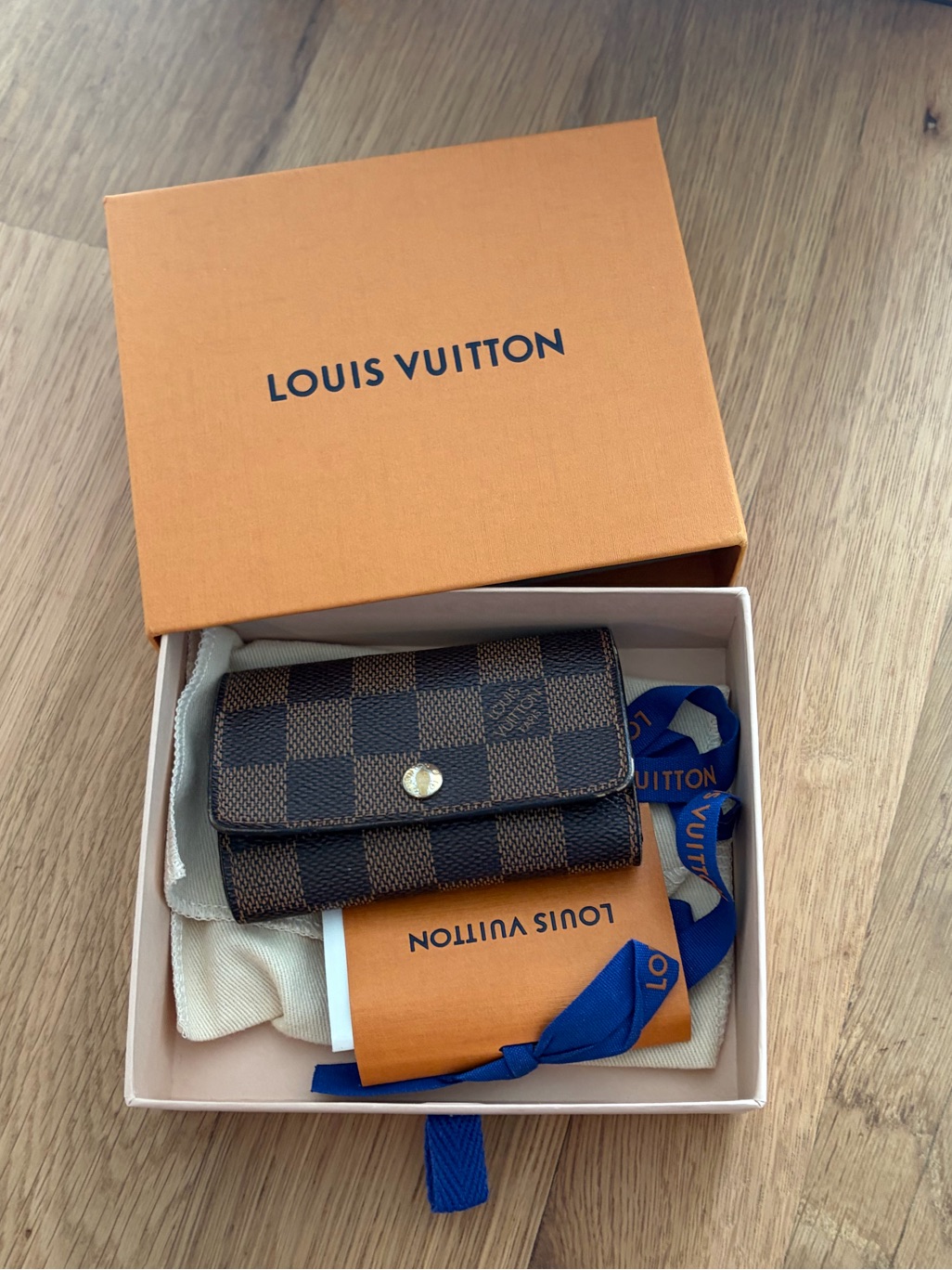 Louis Vuitton Brown Damier Canvas 6 Key Holder With 4 Holders